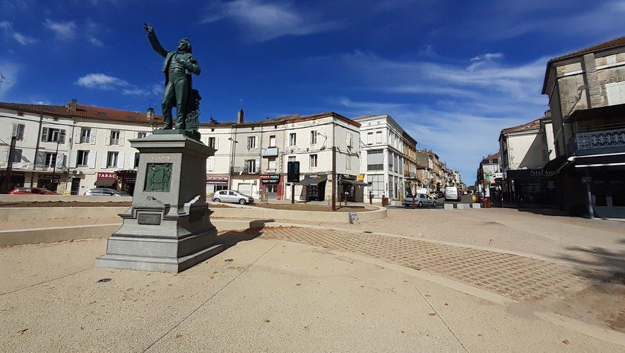 Agen, la statue de Jasmin